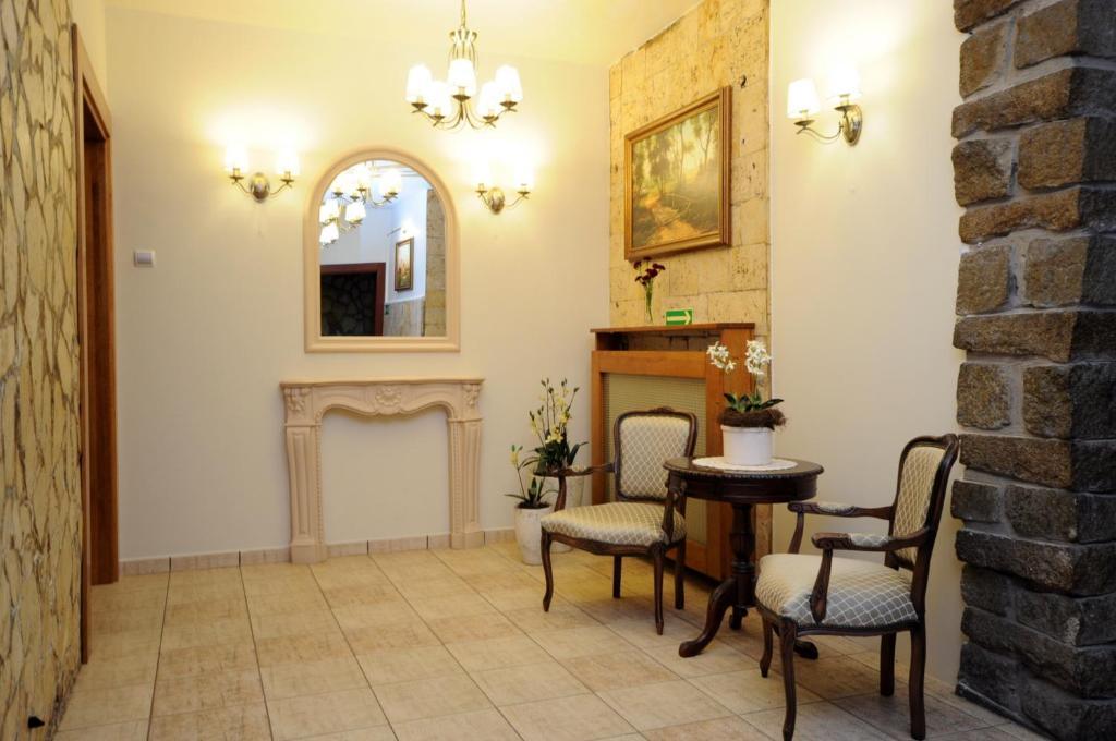 Hotel Rebajlo Pila Bagian luar foto