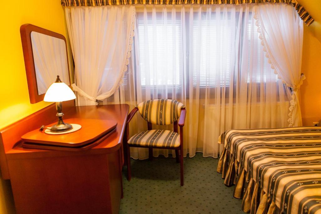 Hotel Rebajlo Pila Ruang foto