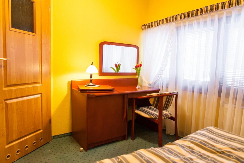 Hotel Rebajlo Pila Bagian luar foto